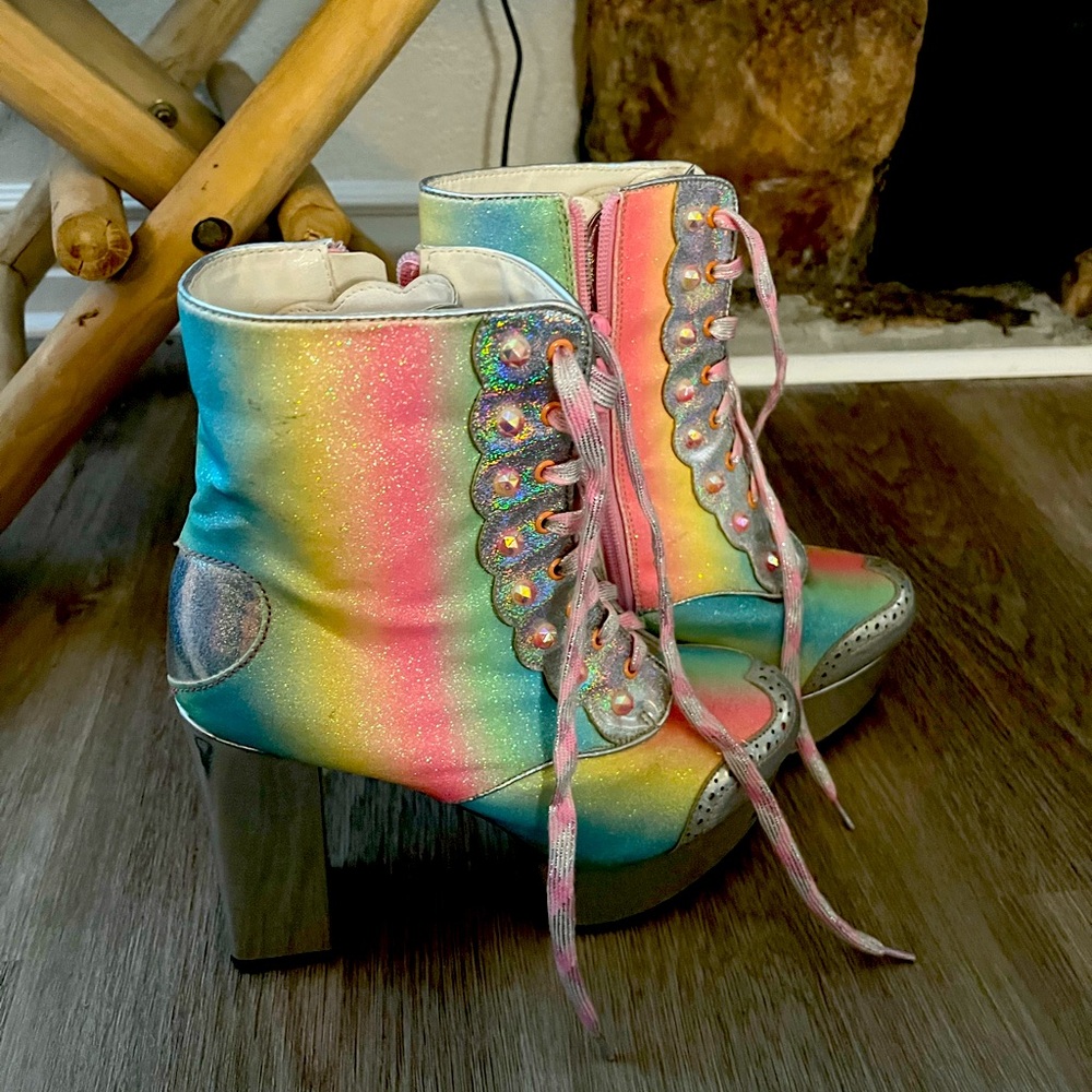 Rave boots - Ellie brand